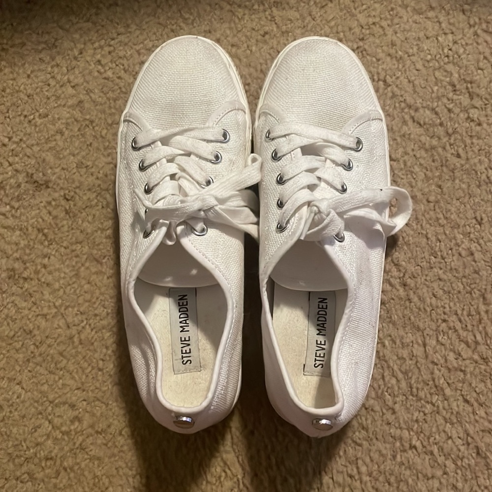Steve Madden Elore Women’s White Sneakers